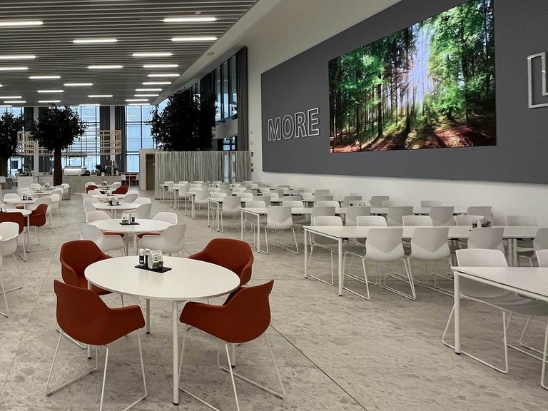 igb - Referenz Industriebau Mitarbeiter-Restaurant JENOPTIK, Bild 2