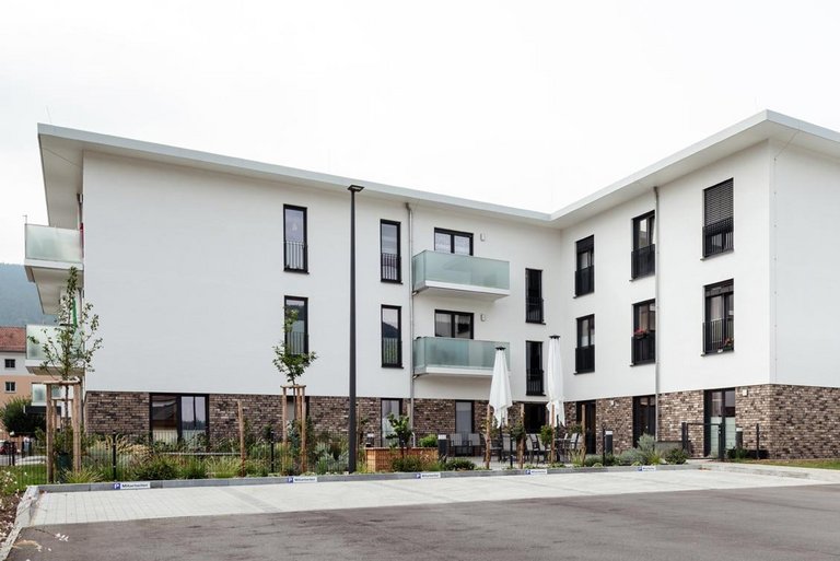 Seniorencampus Bad Blankenburg - Außenansicht (Straßensicht)