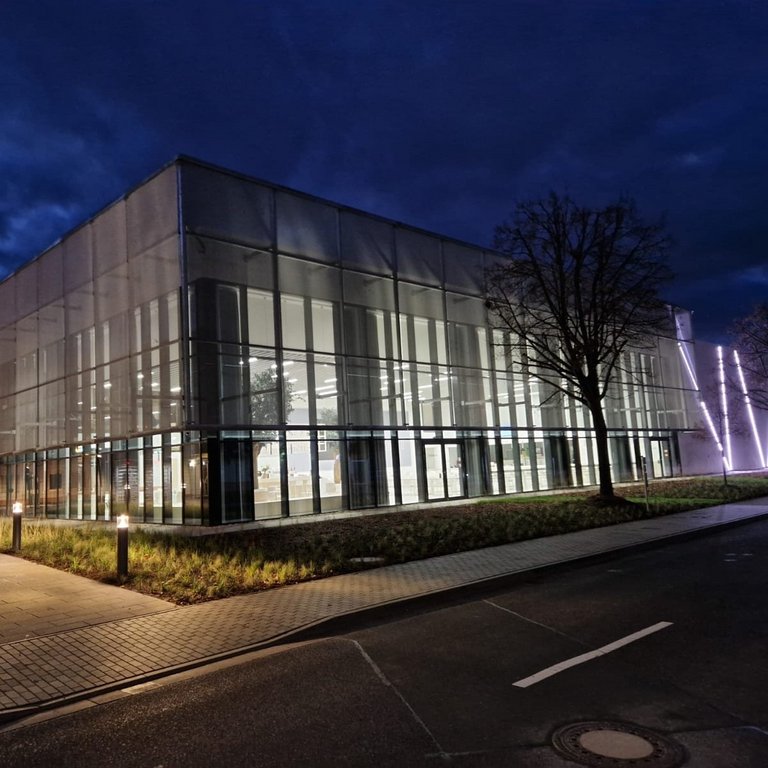 Industriebau Referenz ➤ JENOPTIK Jena