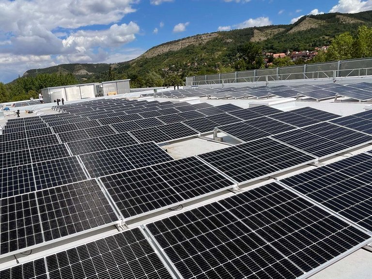 igb.AG ➤ TGA-Referenz Industriebau: PV-Anlage, Mitarbeiterrestaurant JENOPTIK Jena